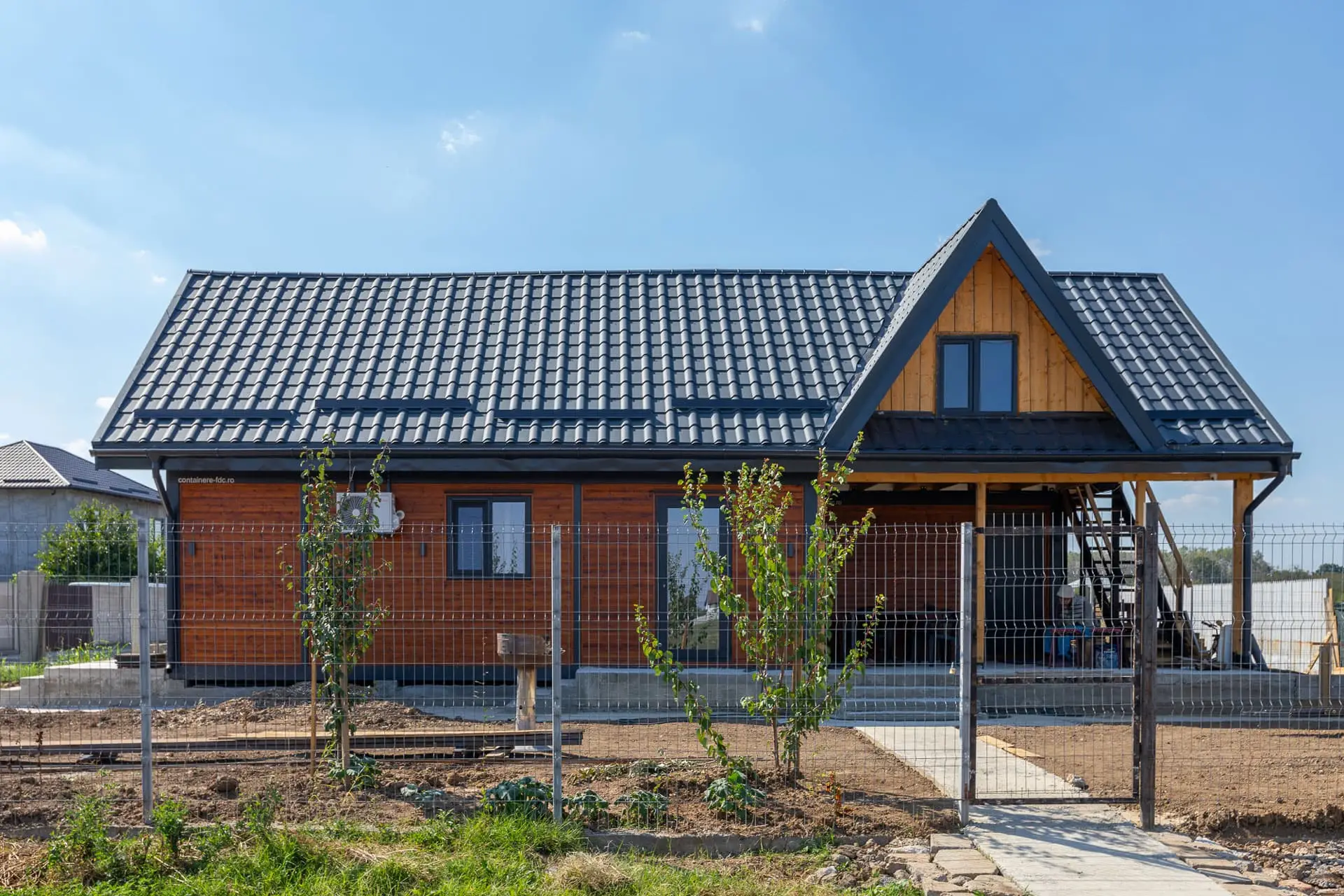 Modular house vs brick house: Advantages and disadvantages